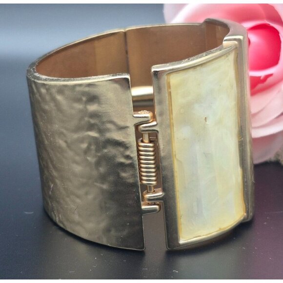 Chico's Wide Statement Hinged Bangle Bracelet Hammered Gold Tone & Cream - Picture 6 of 9